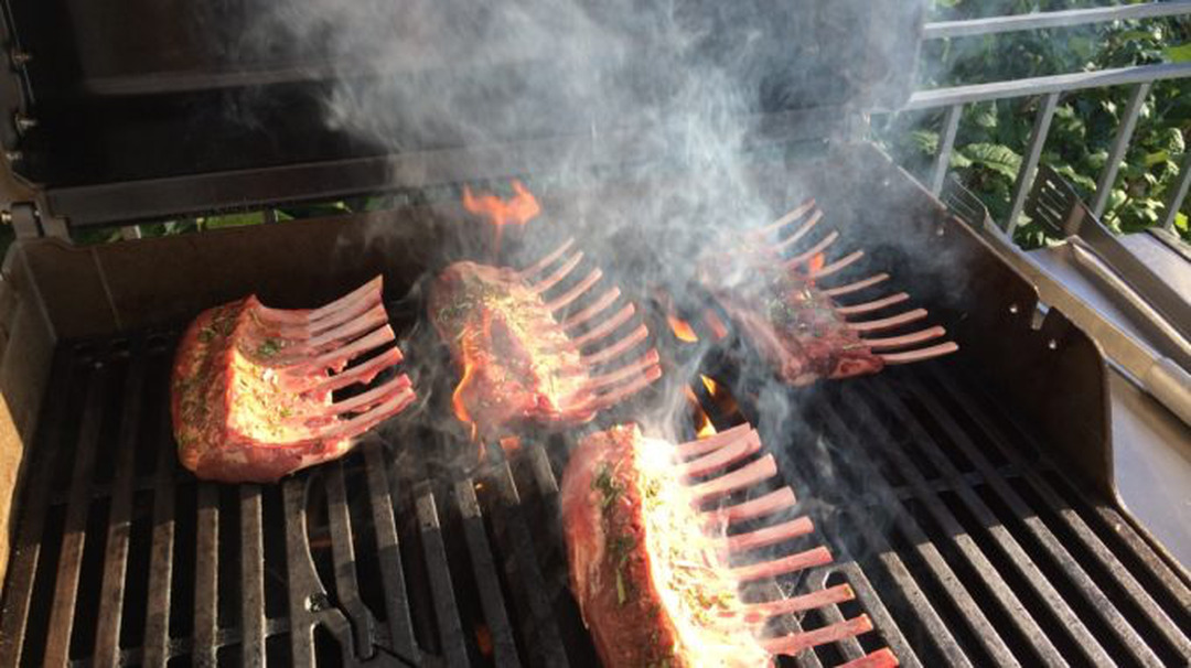 Torbjörns grillade lammracks med fransk potatissallad