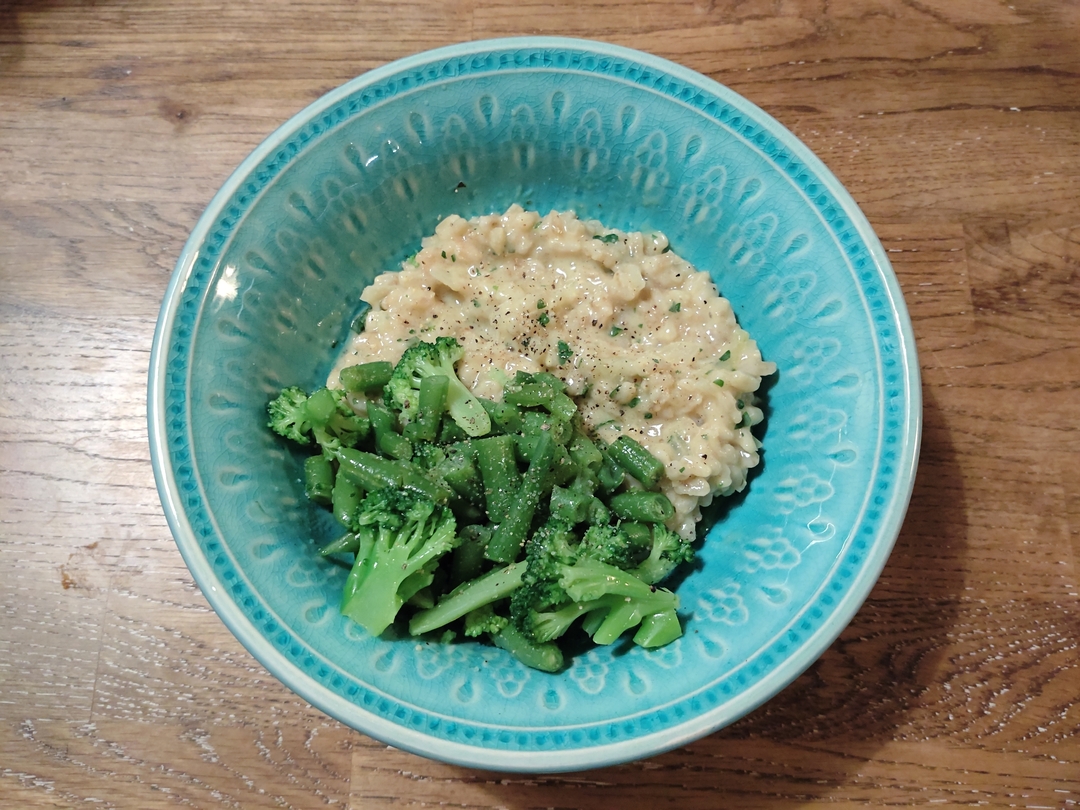 Havrerisotto med gröna grönsaker